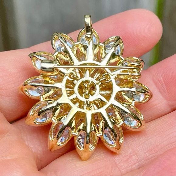 Zircon Snowflake Brooch Snowflake Brooch Snowflake Pin Pendant (HIGH-END) - Picture 5 of 6